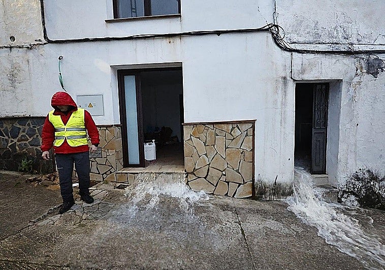 Malaga province recovers, with one eye still on the sky, after string of seven storms fills up reservoirs